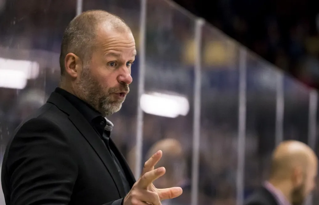 Efter degraderingen: Är gamle spelaren Leksands nye huvudtränare?