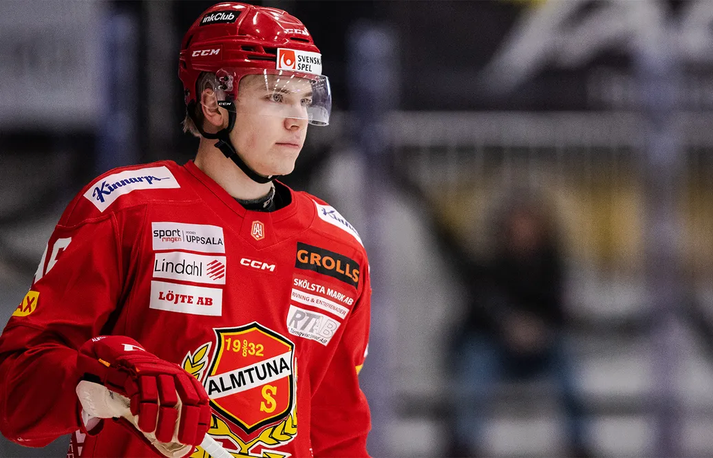 William Proos förlänger med Almtuna