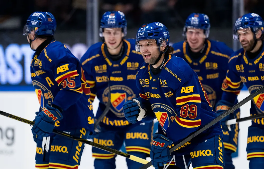Oliver Wahlstrom jublar efter 1–0 mot Växjö.