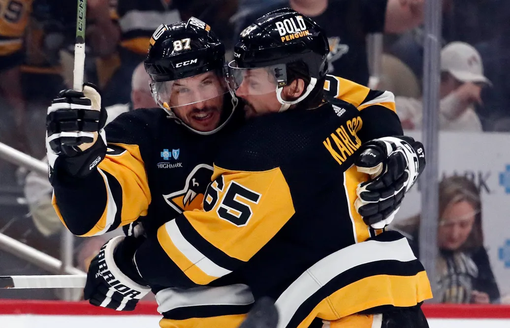 Två poäng av Erik Karlsson i segern