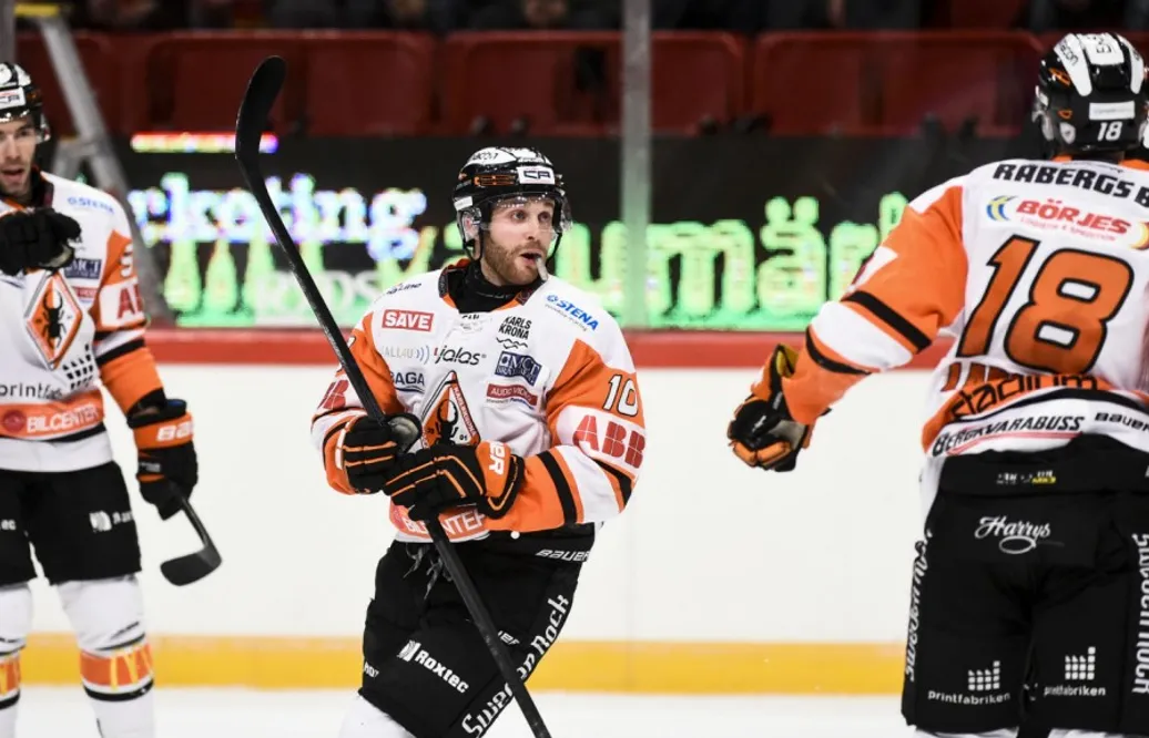 Sköt 19 mål för Karlskrona – nu skriver han långtidskontrakt