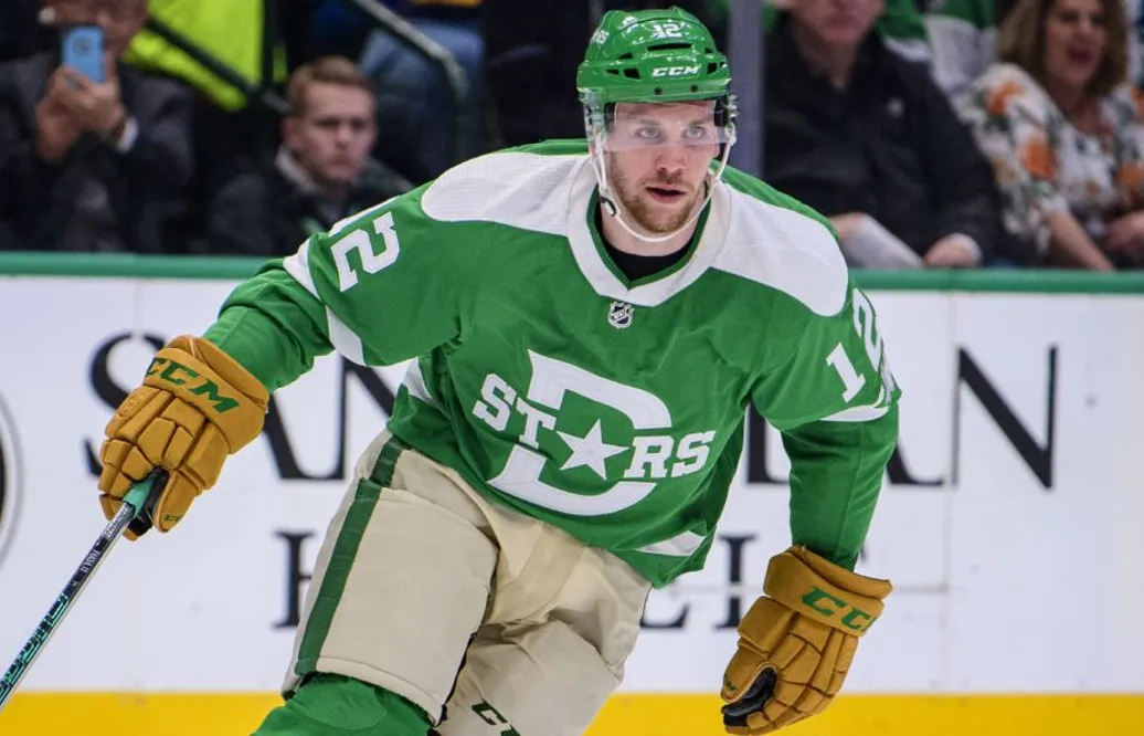 Tjecken skriver långtidskontrakt med Stars