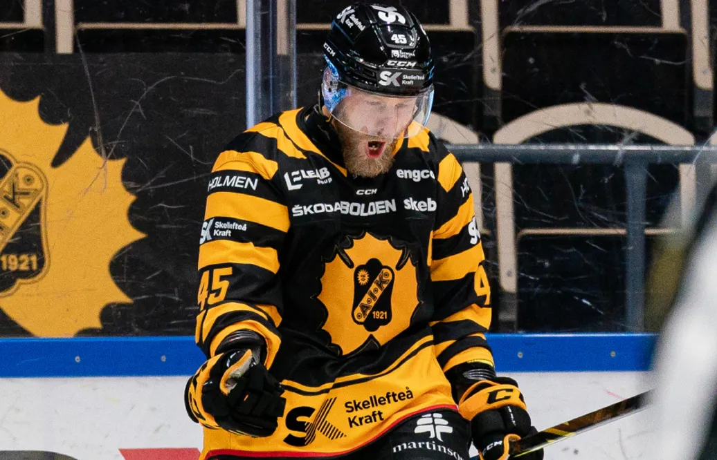 Oscar Möller tvåmålsskytt för Skellefteå i segern mot Timrå
