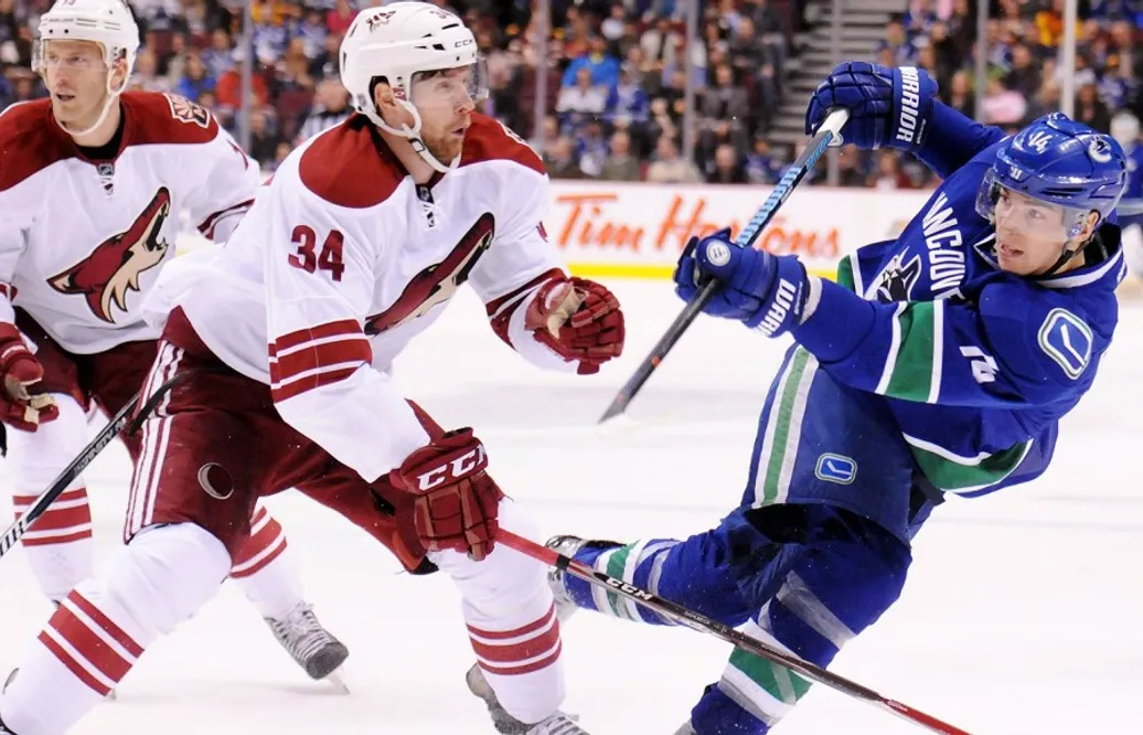 NHL-debuterade i vintras – nu skriver svenske backen nytt kontrakt