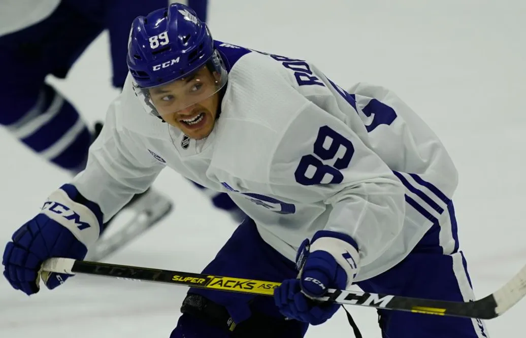 18-årige talangen får NHL-debutera – i slutspelet