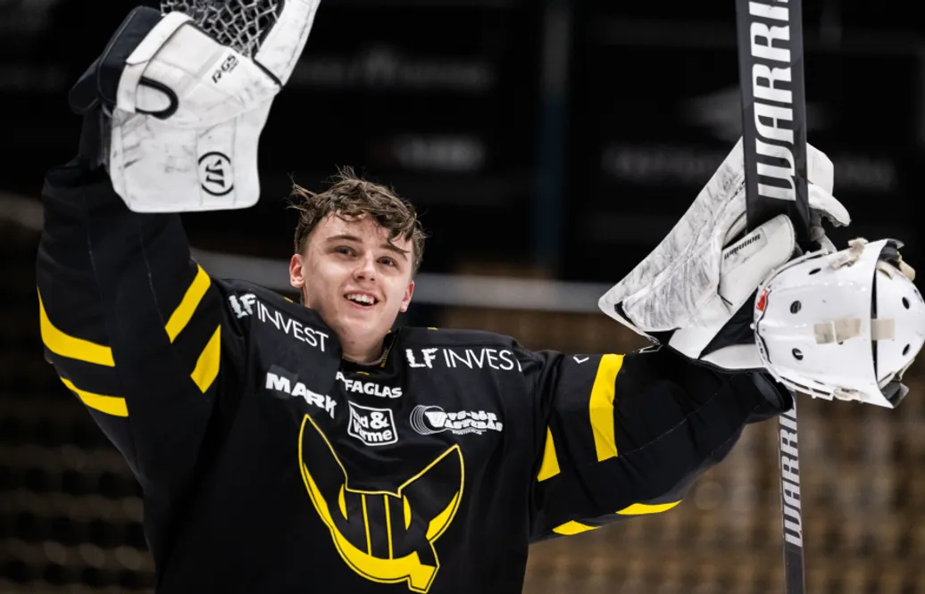 Västerås lyfter upp målvaktstalangen