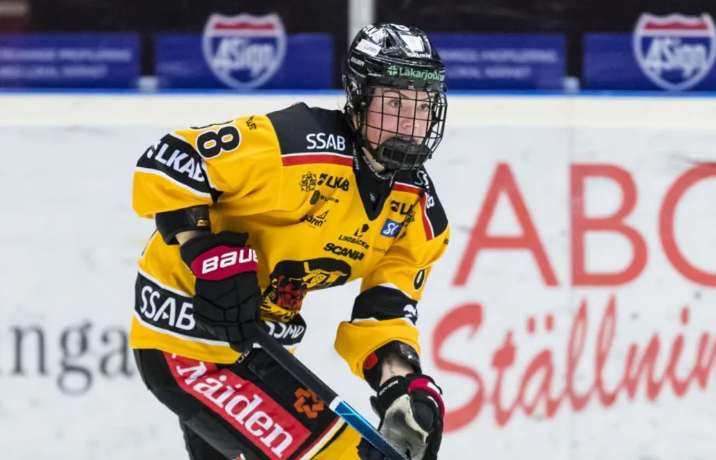 Luleåstjärnan Ronja Savolainen stängs av