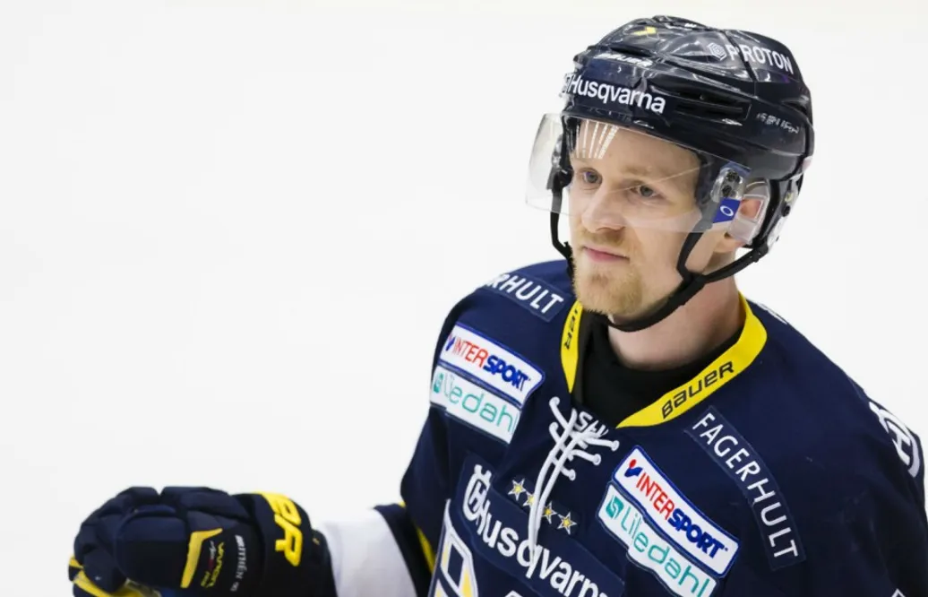 HV71 kan tappa ännu en spelare: ”Har flera bud att ta ställning till”