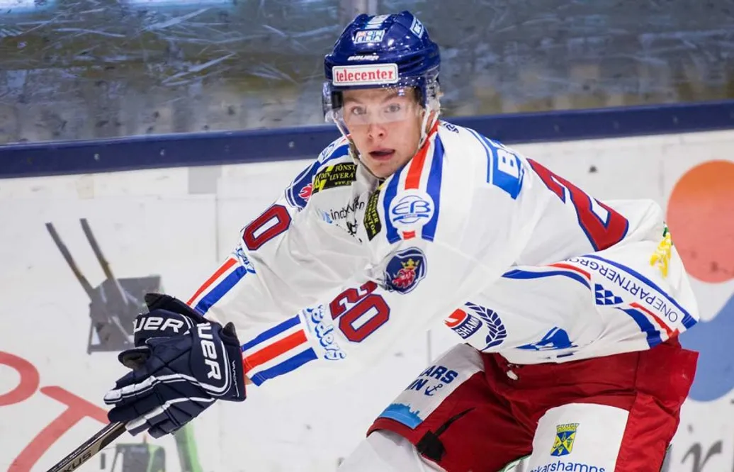 18-årige talangen skriver allsvenskt kontrakt