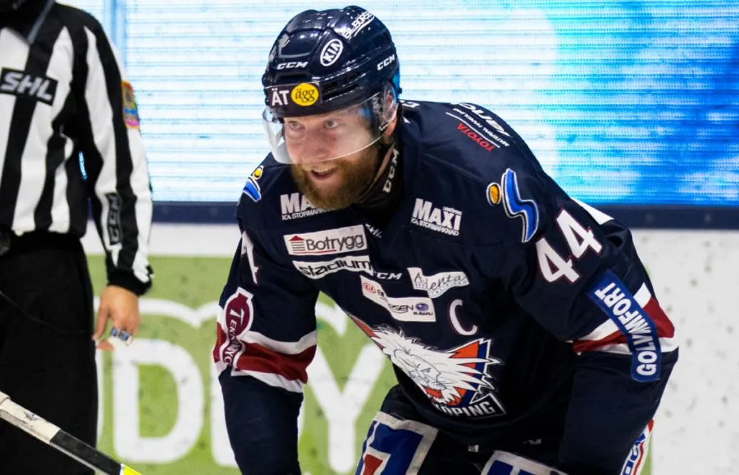 Jonas Junland tvåmålsskytt för Linköping i segern mot Oskarshamn