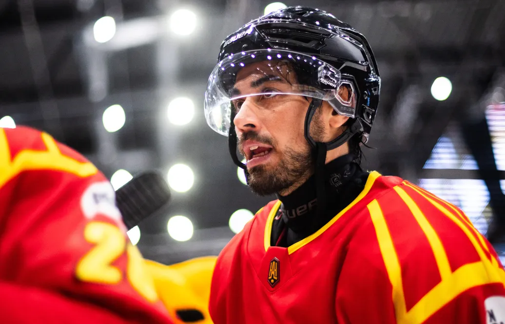 Tyler Vesel väntas bli borta länge