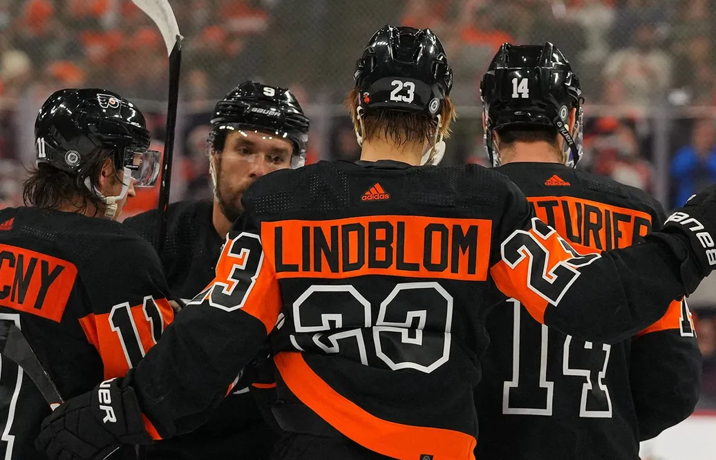 Oskar Lindblom öppnar för Brynäs: “Har bett agenten prata med Alcén”