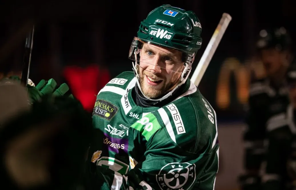”När man spelar i Färjestad går man för guld”