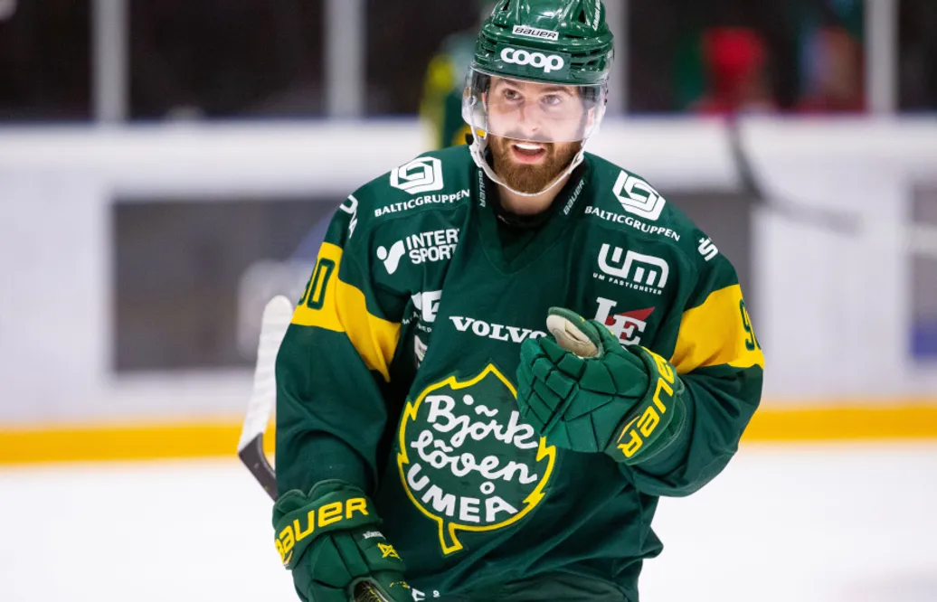 Alex Hutchings stängs av i två matcher