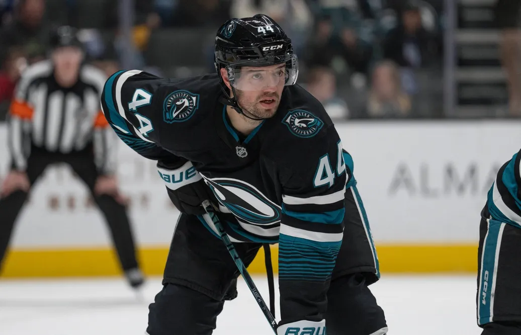 Efter 19 säsonger i Sharks är karriären över.