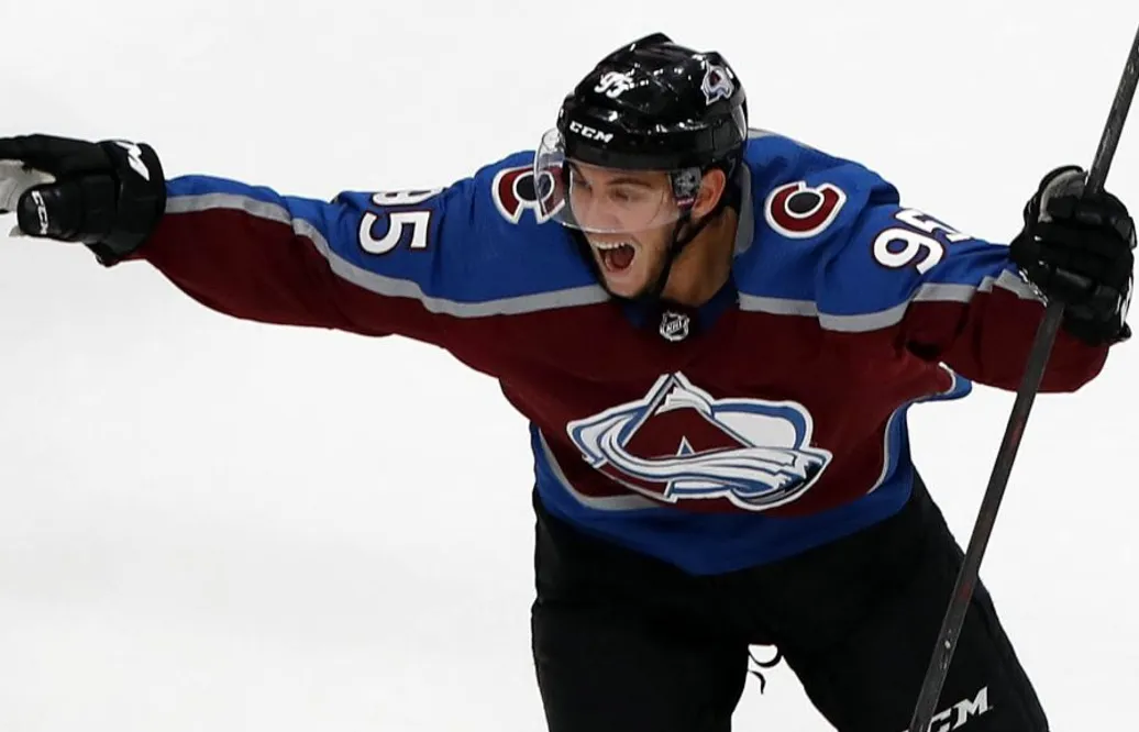 Efter genombrottet – André Burakovsky höjer lönen
