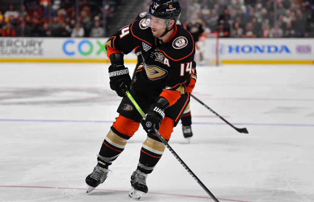 Adam Henrique trejdas till Edmonton Oilers