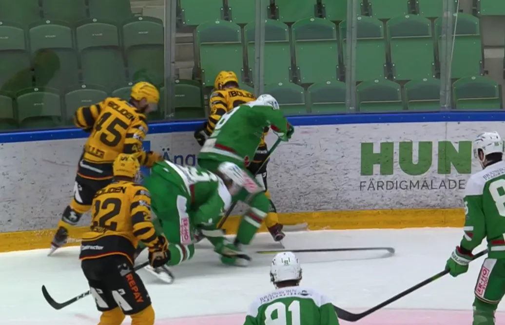 TV: Här får stjärnan matchstraff