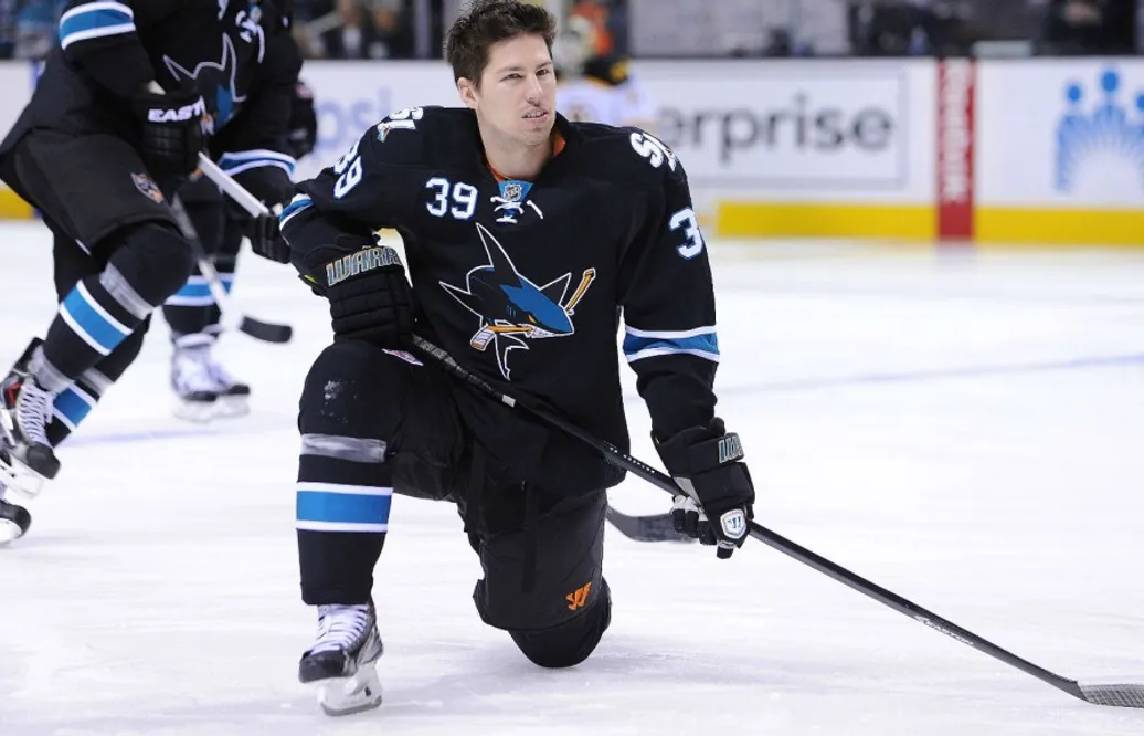 NHL-stjärnan delar hemsk bild på skräckskadan: ”Ett ansikte bara mamma kan älska”