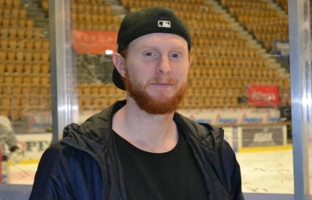 ”Ni ska få era fiskar varma” sa Christopher och sänkte sin gamla klubb