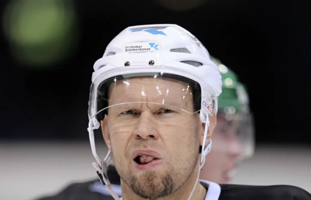 Karalahti klar för HV71