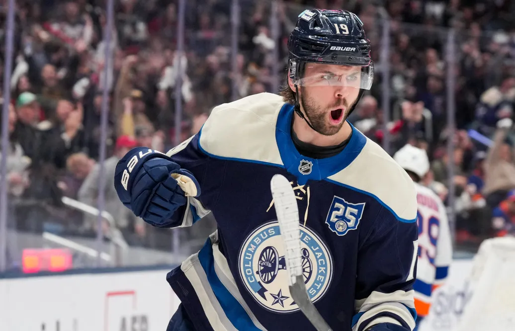 Adam Fantilli skriver ett jättekontrakt med Columbus Blue Jackets. Foto: Aaron Doster-Imagn Images
