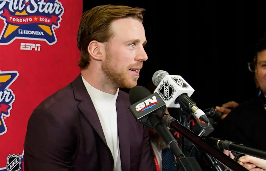 Elias Lindholms första ord efter trejden till Vancouver
