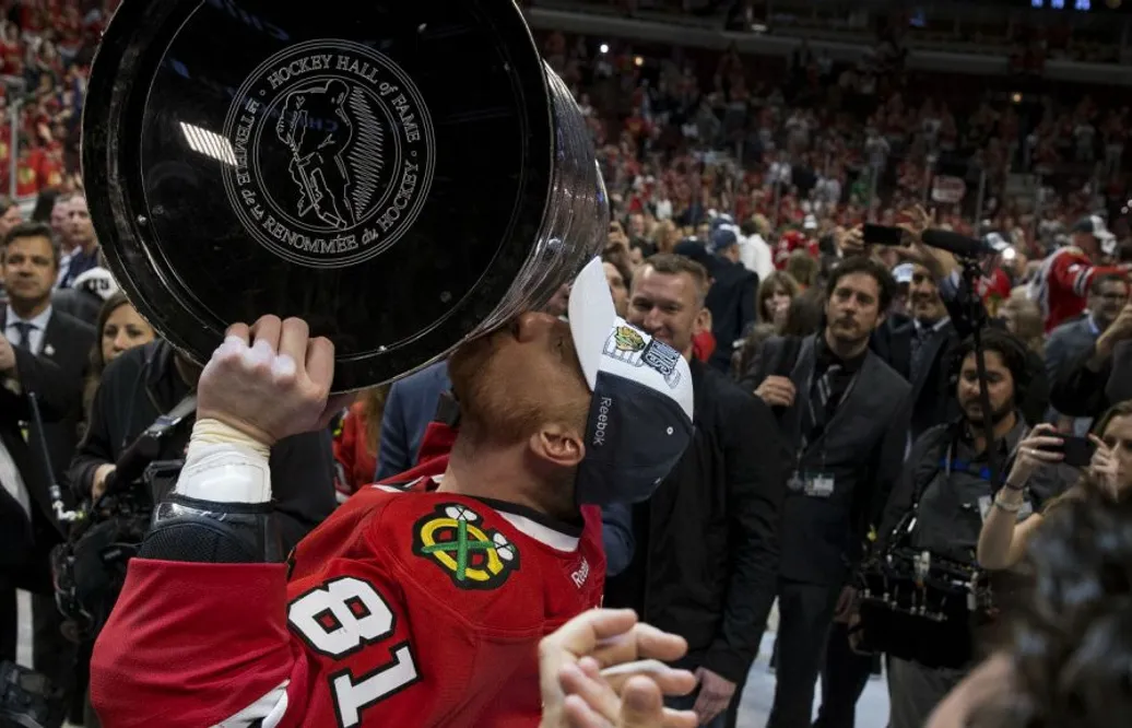 Efter märkliga bytesaffären – här tackar han sitt gamla lag
