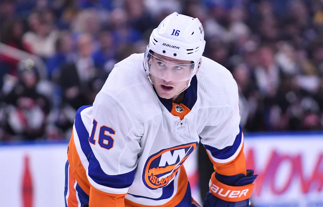 Islanders trejdar bort tidigare förstarundevalet