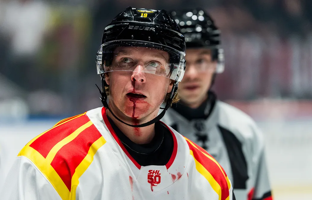 Brynäs föll - efter blodiga bilderna