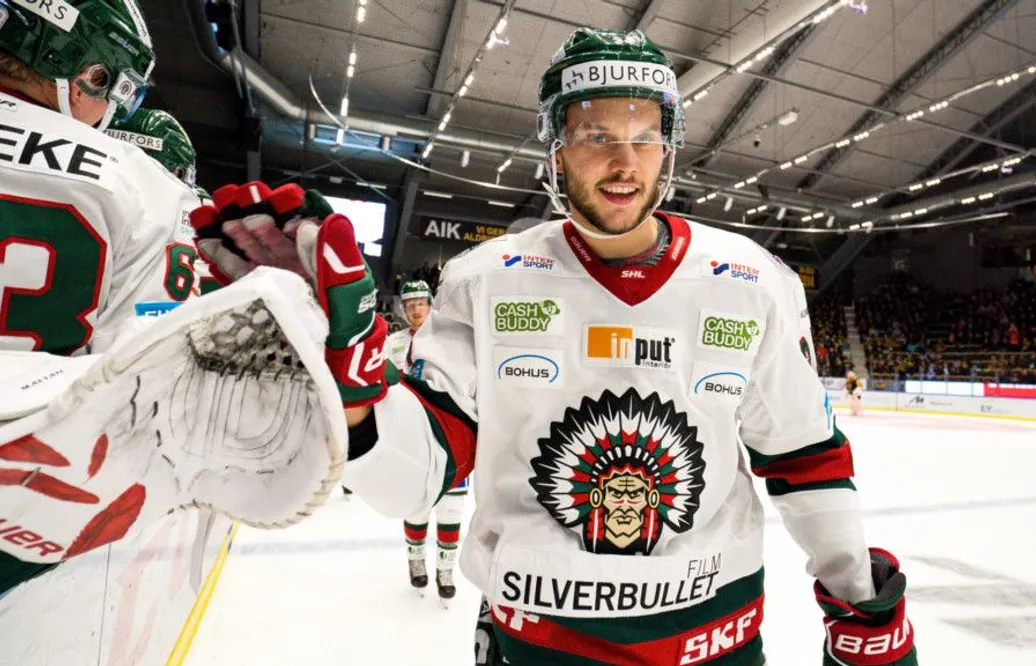 Backstjärnan släpps av NHL-klubben – lånas tillbaka till Frölunda