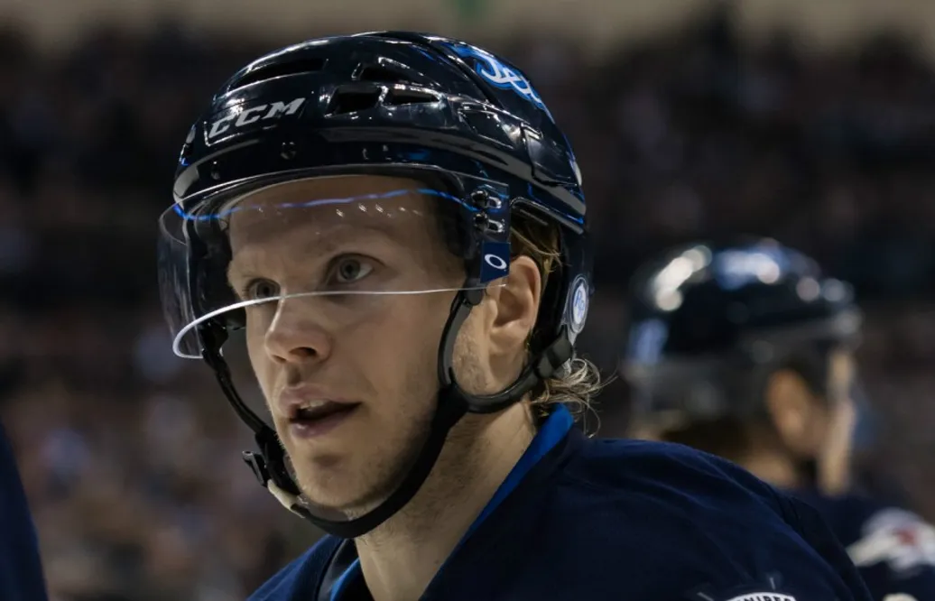 Modos trista besked – drömvärvningen uppges vilja stanna i NHL