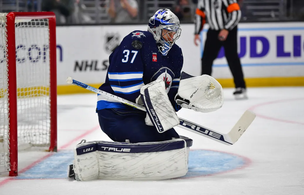 Uppgifter: Winnipeg Jets kan trejda Connor Hellebuyck