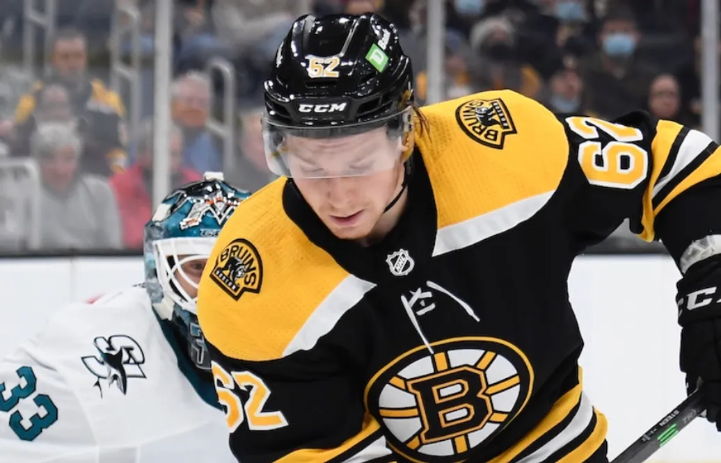Oskar Steen skickas till AHL – efter en match I Boston Bruins