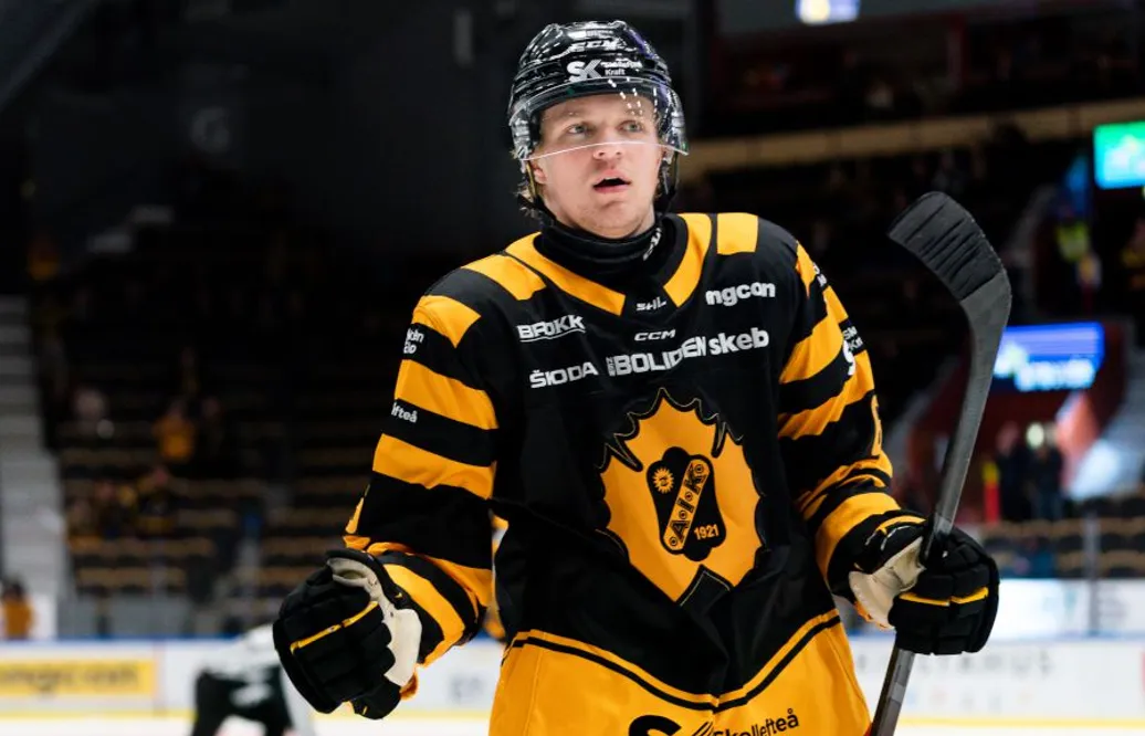Måns Forsfjäll förlänger med Skellefteå AIK