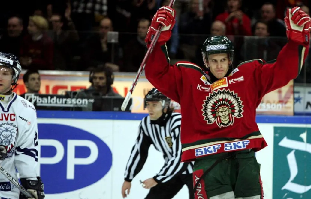 En Frölundaikon som tvingades lägga av för tidigt – Old School Hockey Magnus Kahnberg