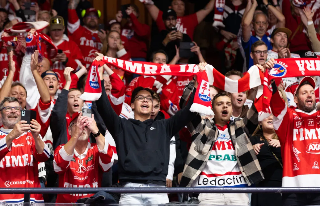 Supportrarna avvisades från bortastå: "Valde att bränna blixtbengaler"