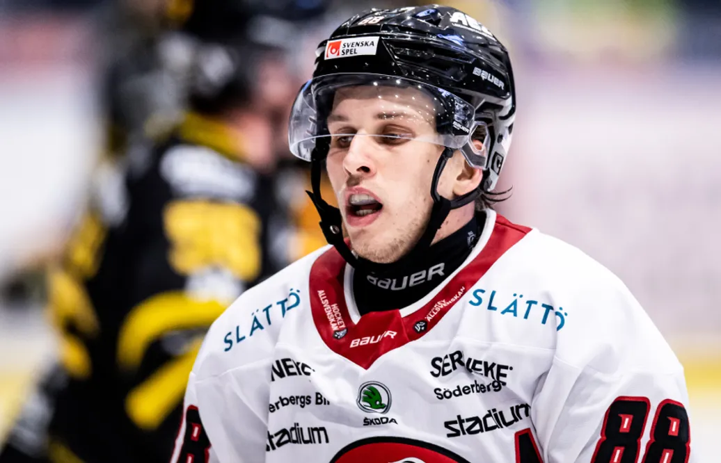 Corey Mackin lämnar Vita Hästen – klar för HC Innsbruck