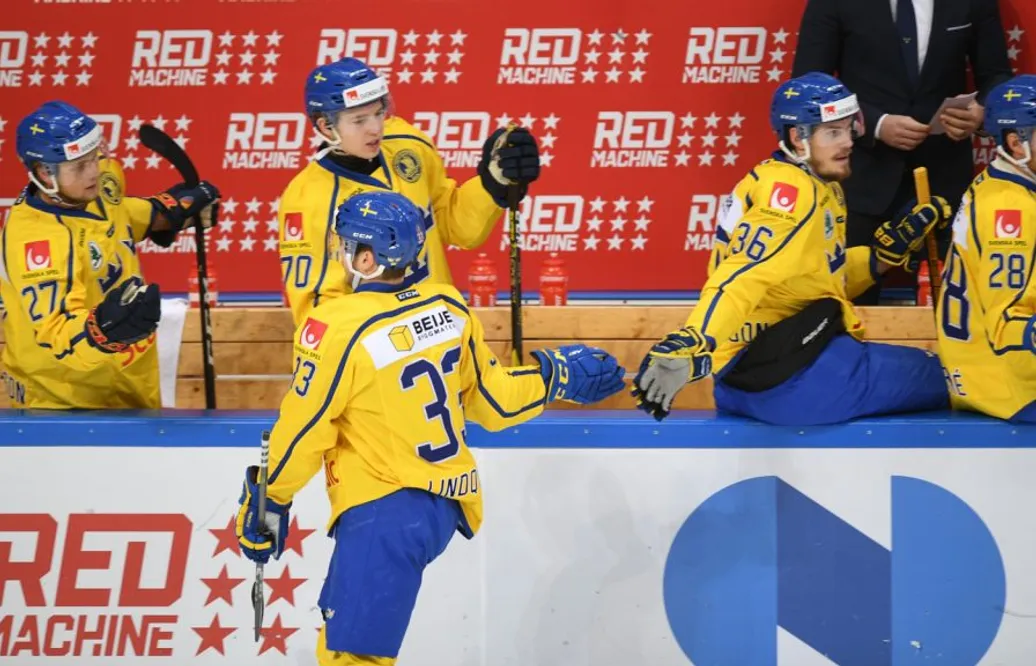 Färjestadsforwarden matchhjälte när Tre Kronor vände och vann