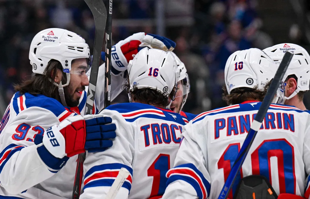 Mika ZIbanejad kan få se ännu en stjärna lämna Rangers