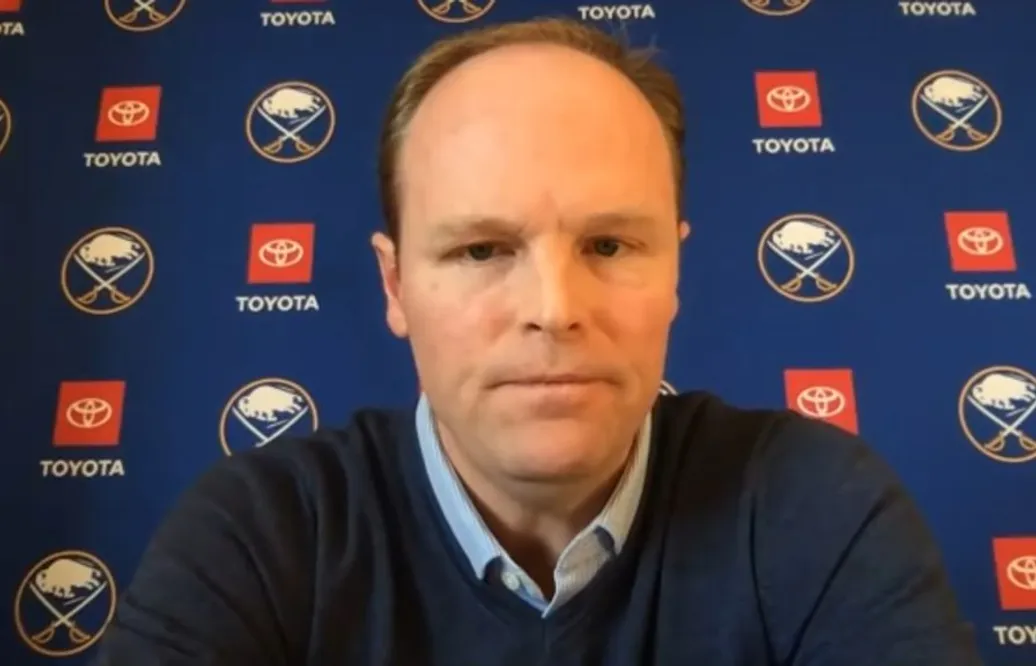 Ny mardröm för Buffalo – coacherna tvingas i karantän