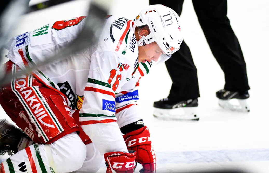Emil Oksanen lämnar Mora