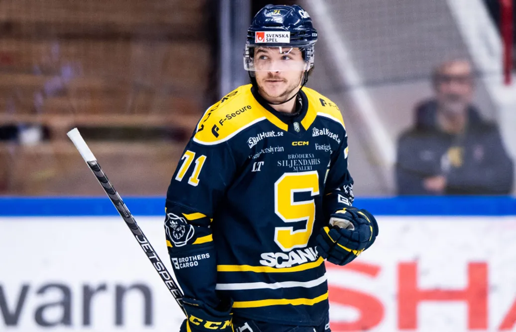 Renars Krastenbergs lämnar Chaux-de-Fonds