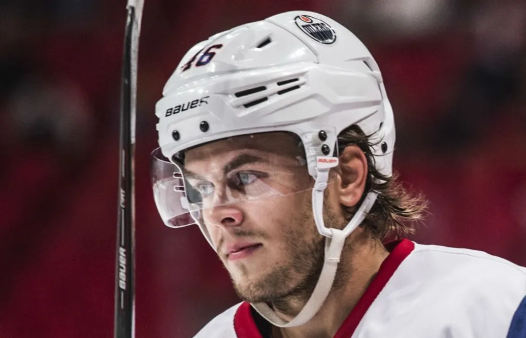 Svensken uppsatt på waivers – kan missa NHL-premiären i Göteborg