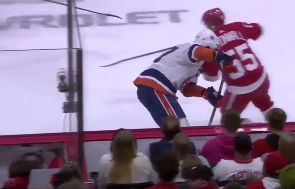 Första målet för säsongen – sedan stod Kronwall för omdiskuterad tackling