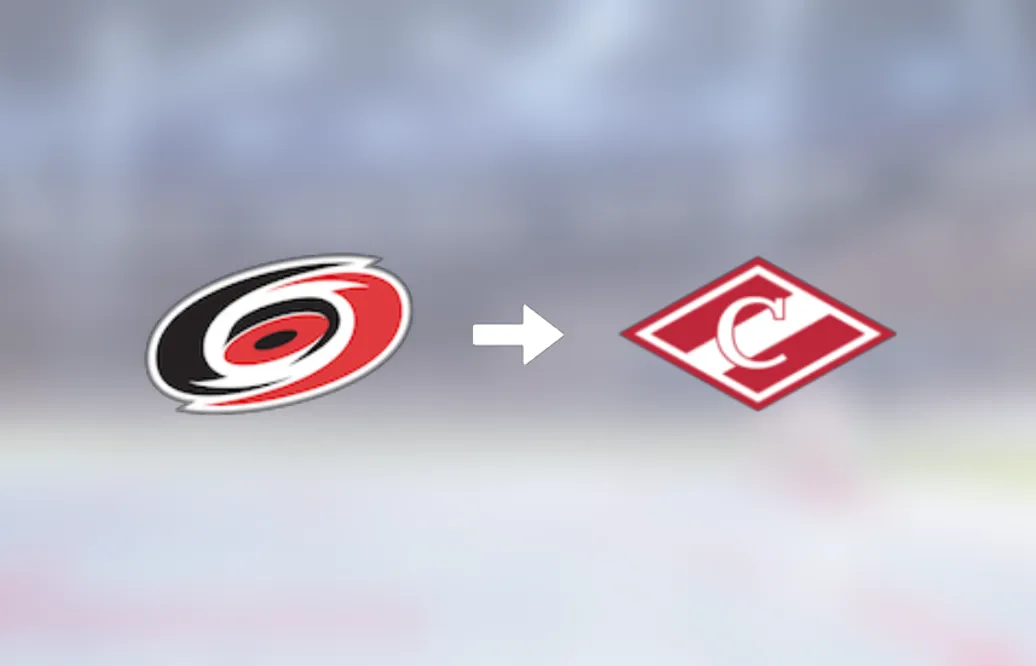 Spartak Moskva värvar backen Joey Keane från Carolina Hurricanes