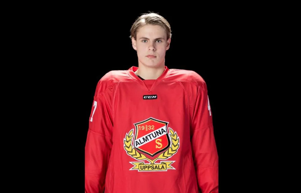 Sprutade in poäng i juniorserien – nu lånas backen ut till Hockeyettanlag