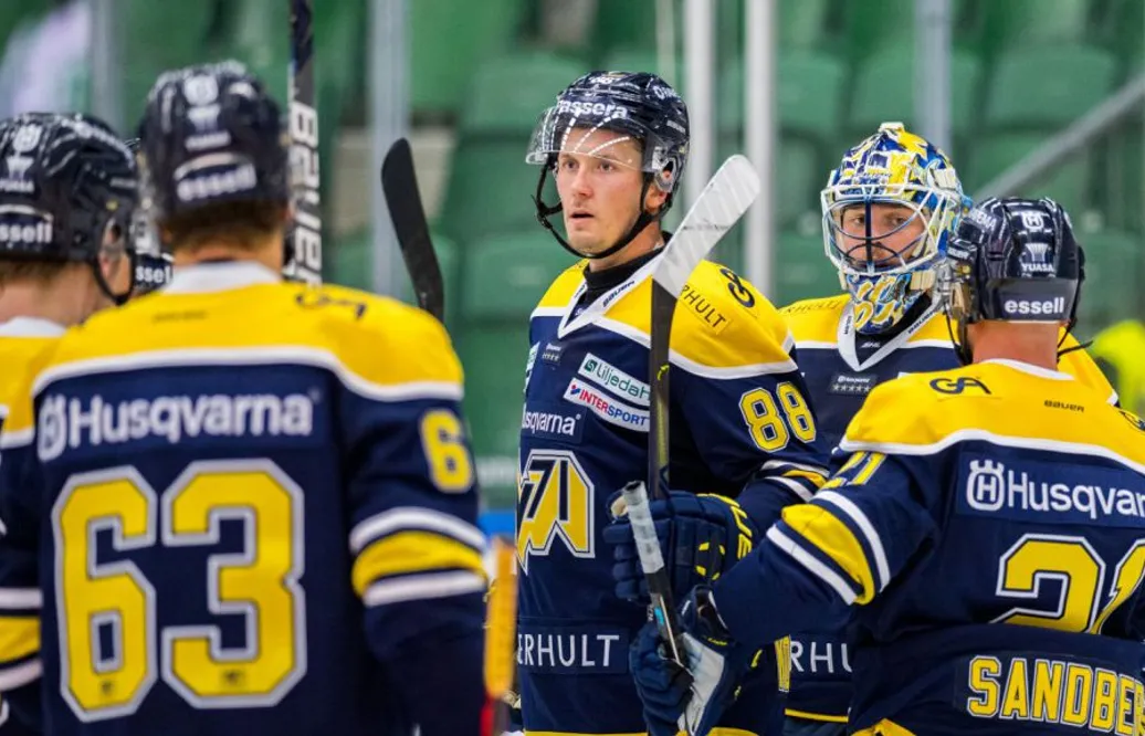 Spelade kritiserade matchen - nu har HV71 corona i truppen
