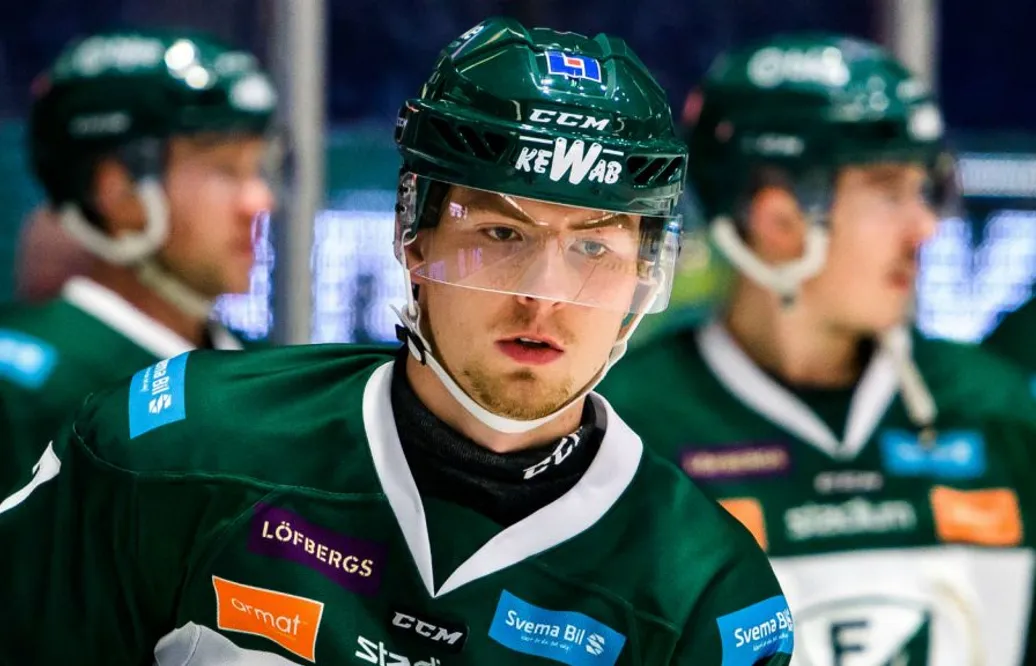 Får nytt SHL-kontrakt – efter åtta matcher med Färjestad