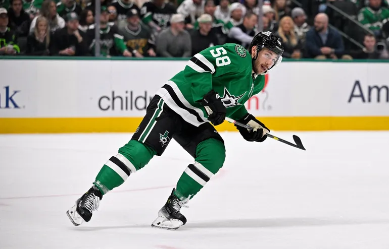 Michael Bunting avslutade förra säsongen i Dallas.